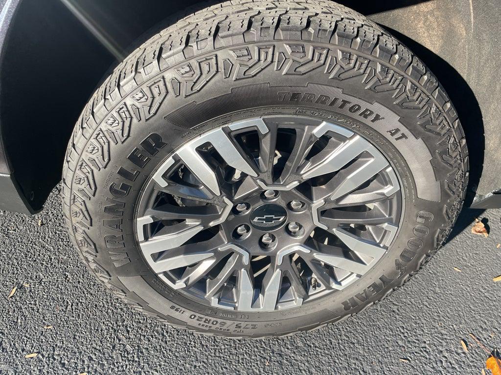 used 2025 Chevrolet Tahoe car, priced at $65,284