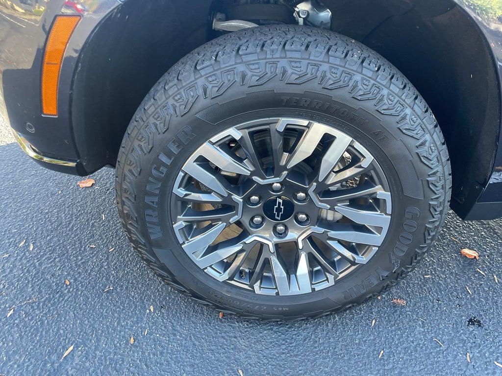 used 2025 Chevrolet Tahoe car, priced at $65,284