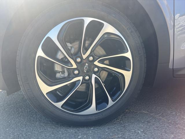 used 2022 Chevrolet Bolt EUV car, priced at $29,988