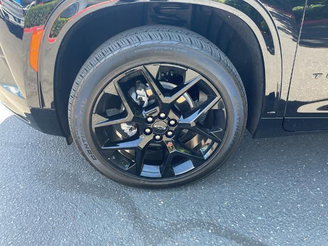 used 2024 Chevrolet Traverse car, priced at $54,989