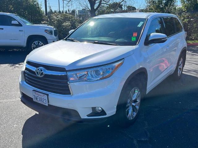 used 2016 Toyota Highlander car, priced at $23,488