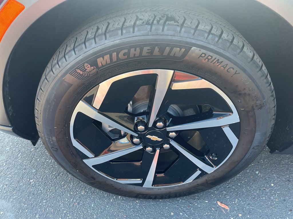used 2025 Chevrolet Equinox EV car, priced at $24,998