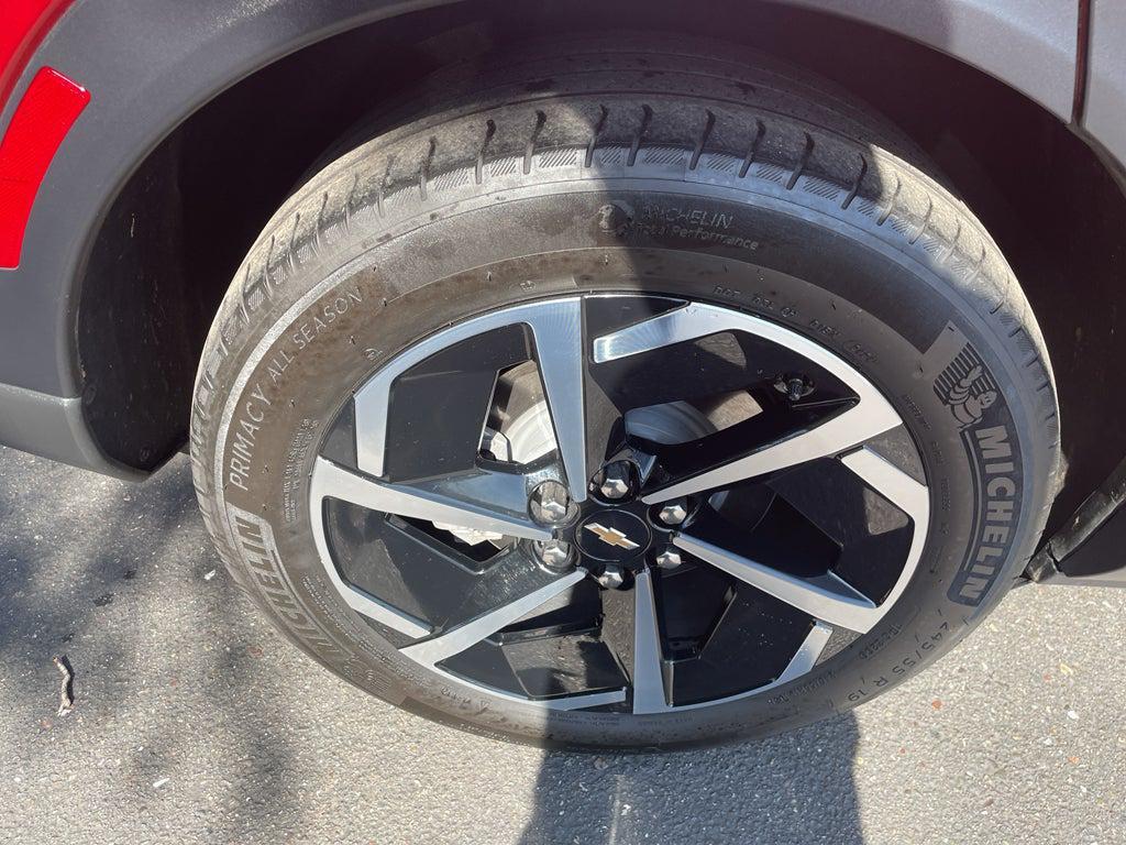 used 2025 Chevrolet Equinox EV car, priced at $24,998
