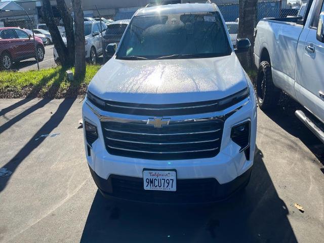 used 2024 Chevrolet Traverse car, priced at $37,998