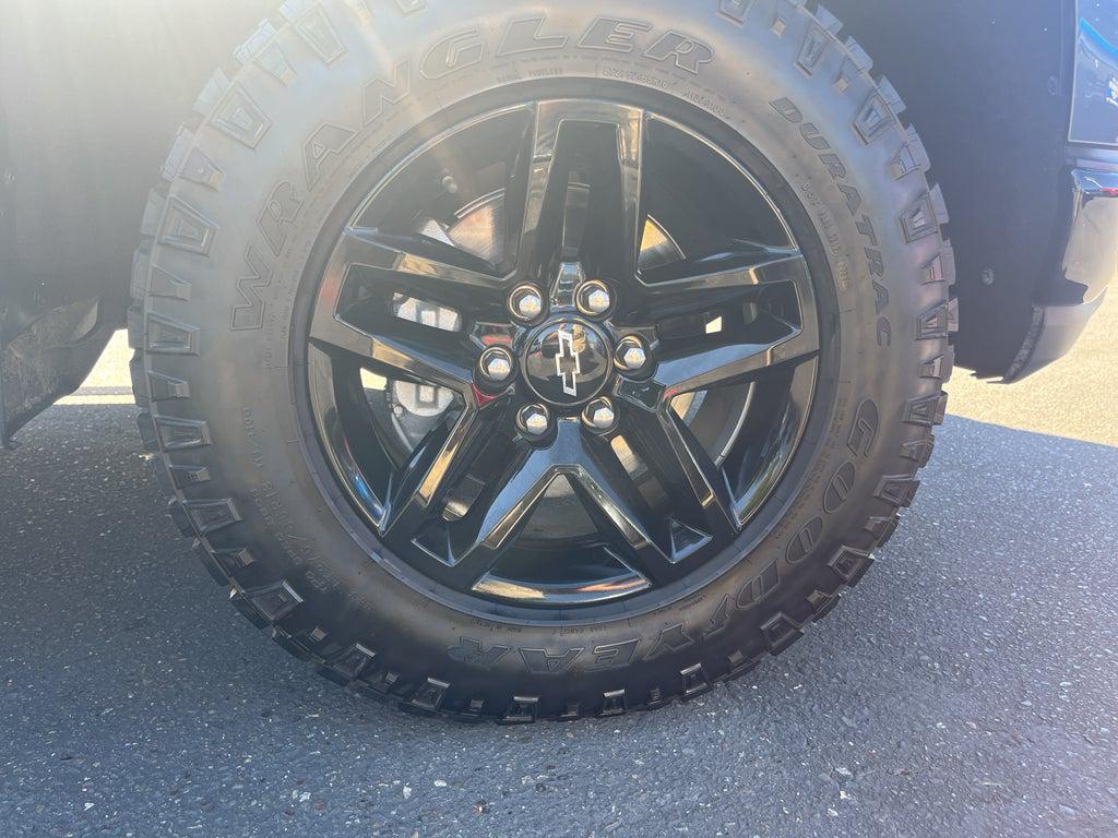 used 2021 Chevrolet Silverado 1500 car, priced at $40,996