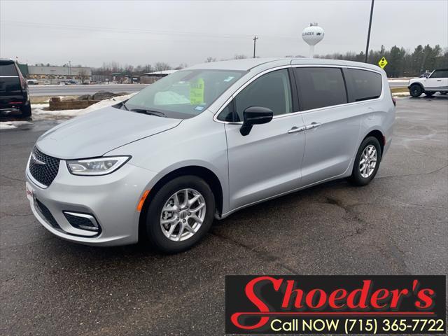 used 2024 Chrysler Pacifica car