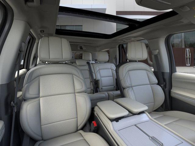 new 2025 Lincoln Navigator car, priced at $103,185