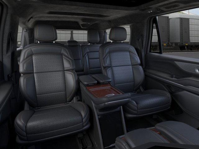 new 2025 Lincoln Navigator car