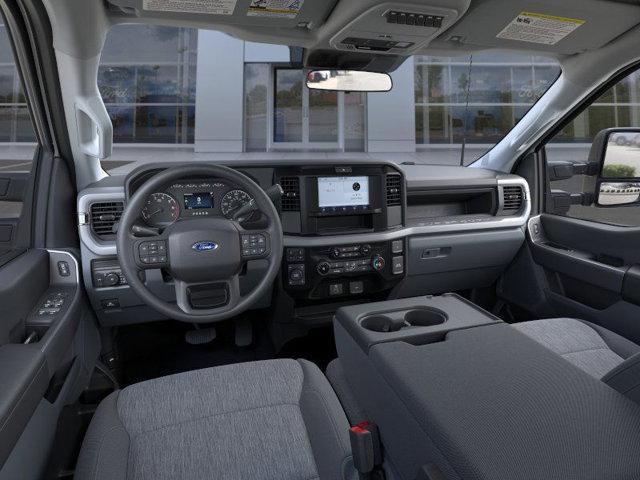 new 2025 Ford F-350 car