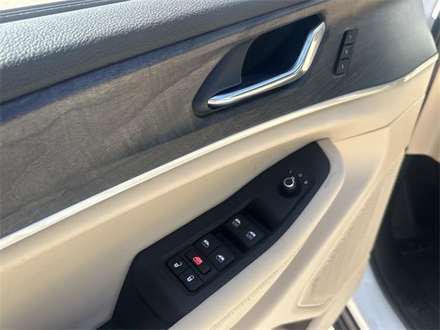 new 2025 Jeep Grand Cherokee L car, priced at $42,828