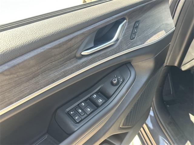 new 2025 Jeep Grand Cherokee L car, priced at $43,346
