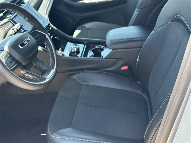 new 2025 Jeep Grand Cherokee L car, priced at $39,811