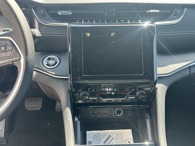 new 2025 Jeep Grand Cherokee L car, priced at $39,490