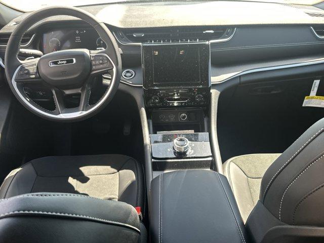 new 2025 Jeep Grand Cherokee L car, priced at $39,490