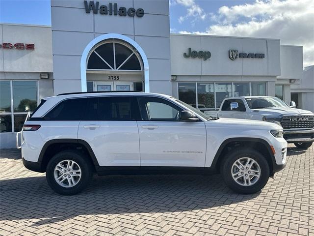 new 2025 Jeep Grand Cherokee car, priced at $34,047