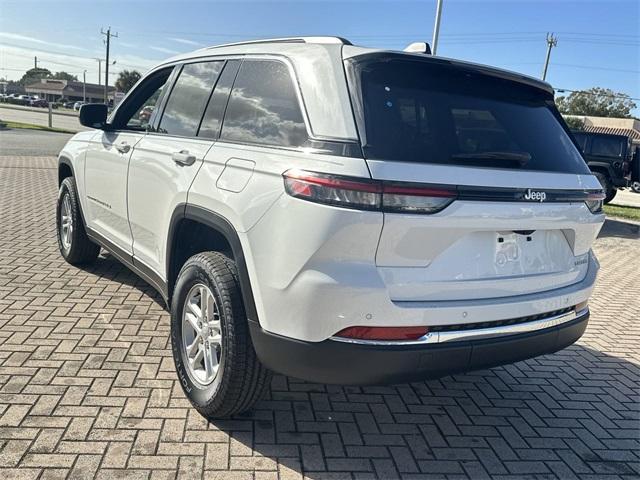 new 2025 Jeep Grand Cherokee car, priced at $34,047