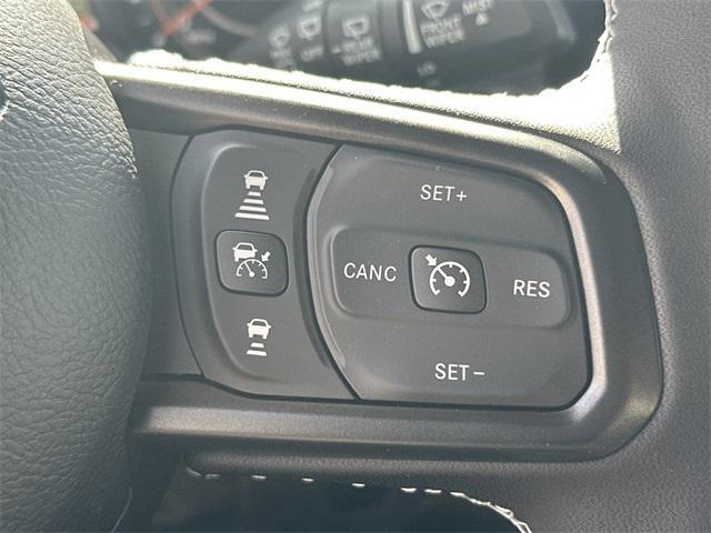 new 2025 Jeep Wrangler car, priced at $51,708