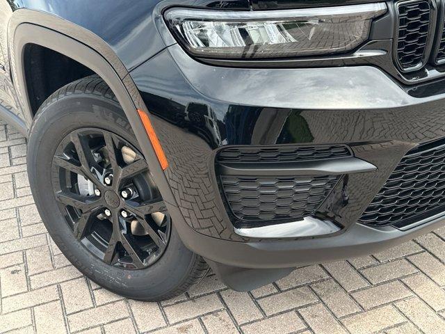 new 2024 Jeep Grand Cherokee car, priced at $35,660