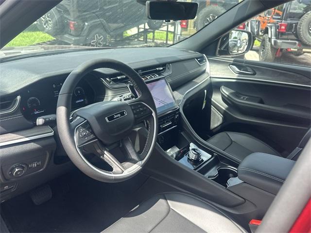 new 2025 Jeep Grand Cherokee L car, priced at $42,046