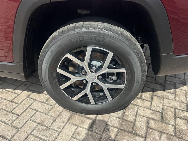new 2025 Jeep Grand Cherokee L car, priced at $42,046
