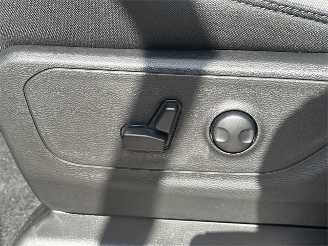 new 2025 Ram 1500 car, priced at $42,503