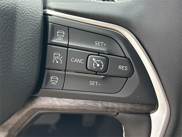new 2025 Jeep Grand Cherokee car, priced at $42,969