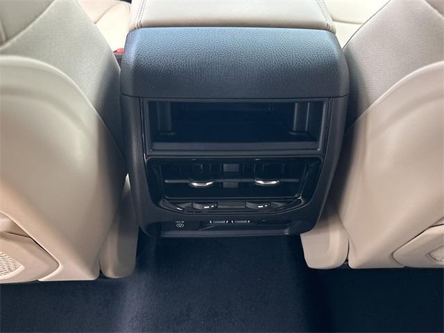 new 2025 Jeep Grand Cherokee car, priced at $42,969