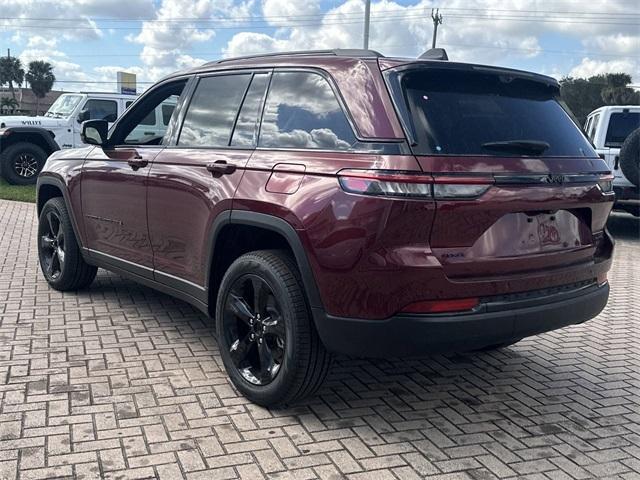 new 2025 Jeep Grand Cherokee car, priced at $44,884