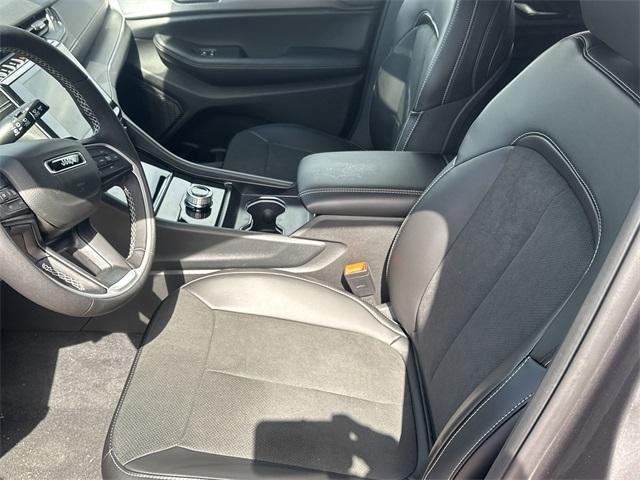new 2025 Jeep Grand Cherokee L car, priced at $37,308