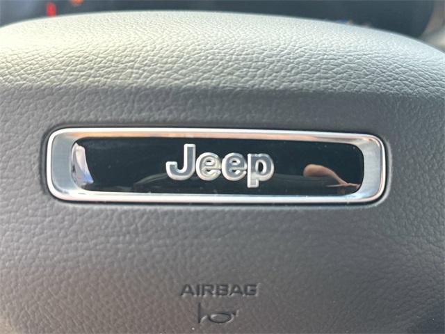 new 2025 Jeep Grand Cherokee car, priced at $37,551