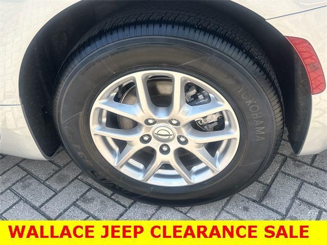used 2024 Chrysler Pacifica car, priced at $34,900