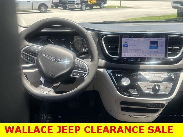 used 2024 Chrysler Pacifica car, priced at $34,900
