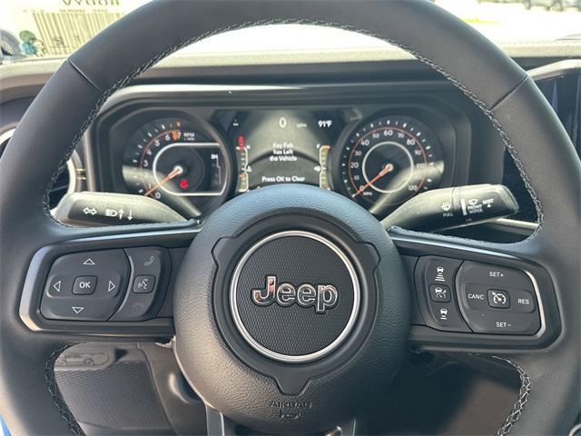 new 2025 Jeep Gladiator car, priced at $45,714