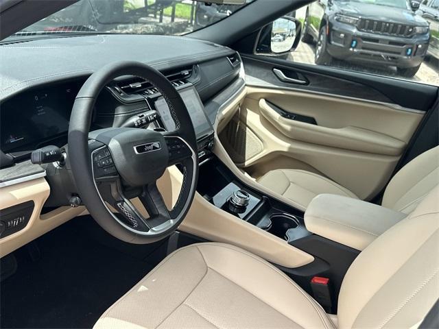 new 2025 Jeep Grand Cherokee L car, priced at $42,431