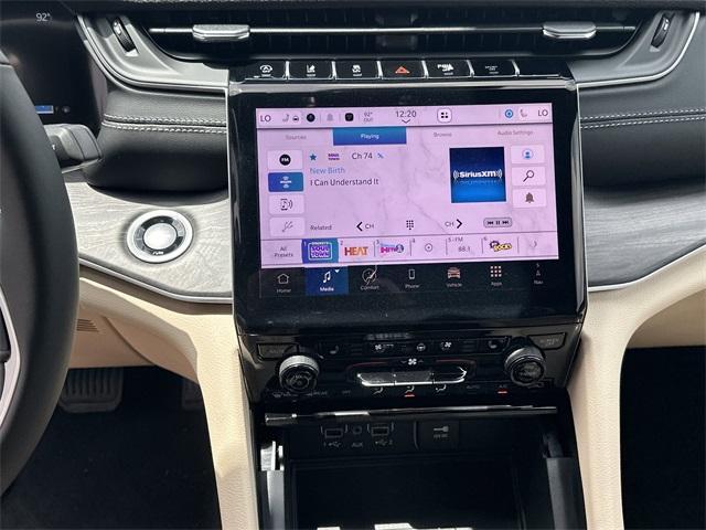 new 2025 Jeep Grand Cherokee L car, priced at $42,431