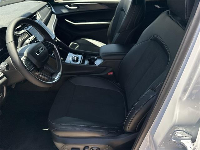 new 2025 Jeep Grand Cherokee L car, priced at $38,640