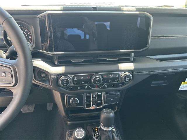 new 2025 Jeep Gladiator car, priced at $45,814