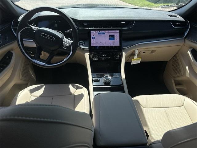 new 2025 Jeep Grand Cherokee car, priced at $42,312