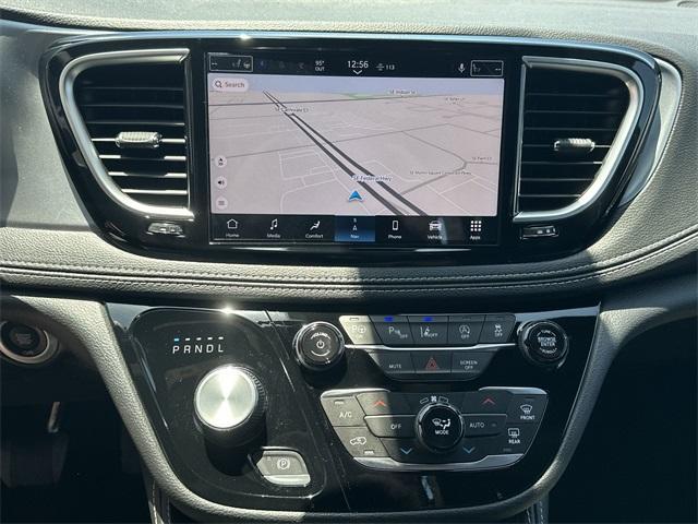 new 2025 Chrysler Pacifica car, priced at $47,377