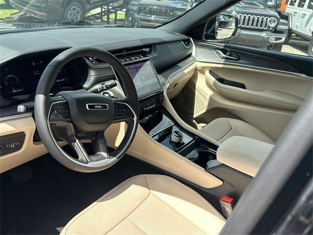 new 2025 Jeep Grand Cherokee car, priced at $42,954