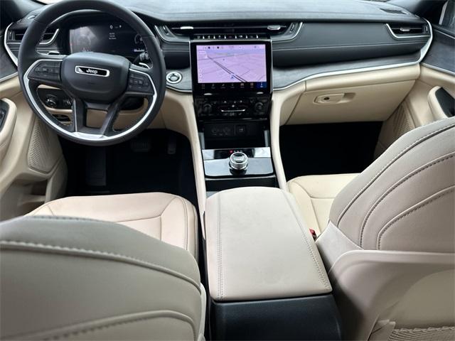 new 2025 Jeep Grand Cherokee car, priced at $42,301