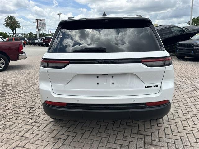 new 2025 Jeep Grand Cherokee car, priced at $42,301