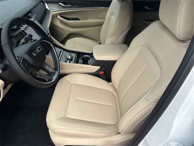 new 2025 Jeep Grand Cherokee L car, priced at $37,938