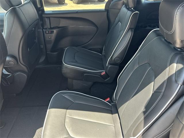 new 2025 Chrysler Pacifica car, priced at $44,197