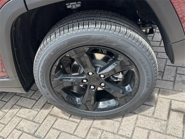 new 2025 Jeep Grand Cherokee car, priced at $42,969