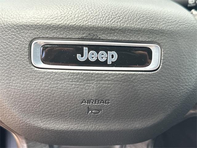 new 2025 Jeep Grand Cherokee car, priced at $42,969