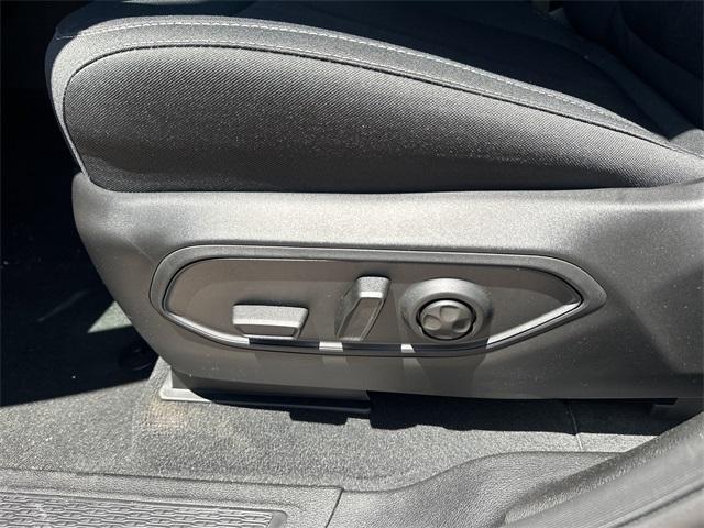 new 2025 Jeep Grand Cherokee car, priced at $34,657