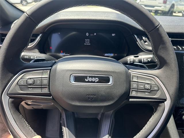 new 2025 Jeep Grand Cherokee car, priced at $34,657