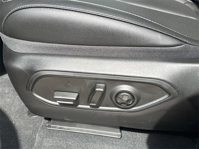 new 2025 Jeep Grand Cherokee L car, priced at $43,261