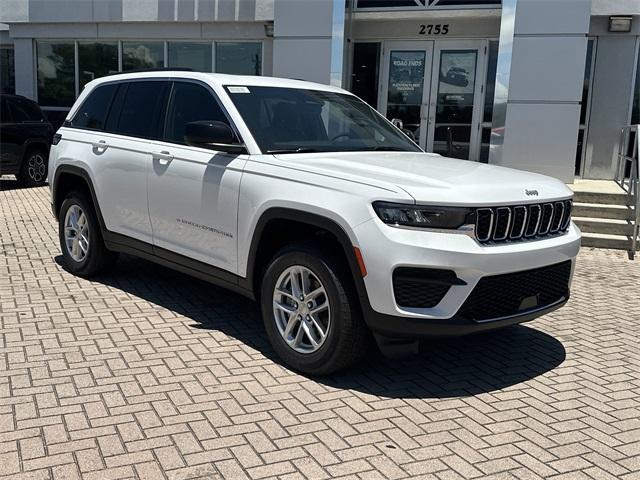 new 2025 Jeep Grand Cherokee car, priced at $38,099